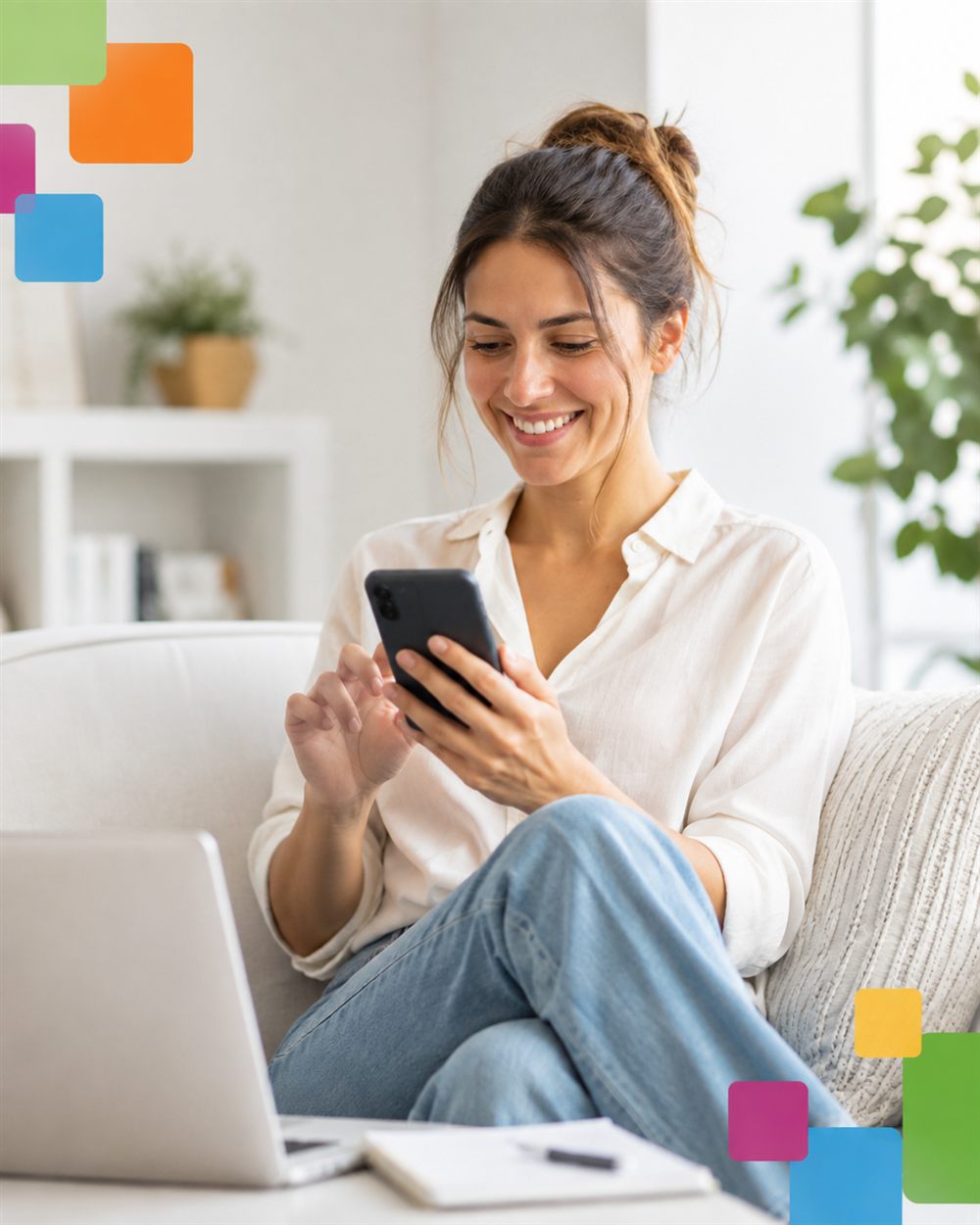 Afiliada gestionando su cobertura desde la app de Avera